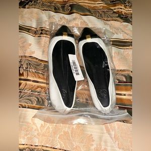 Tory Burch luxury genuine leather black and white ballet toe with signature bow